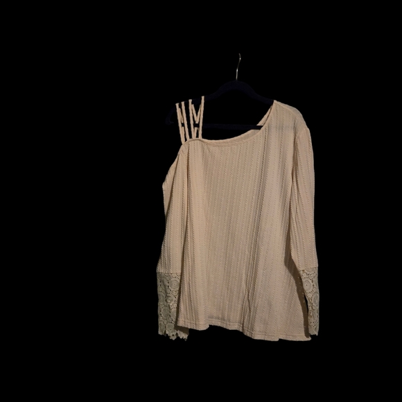 New pullover top w/lace size 4xl=20 color cream - Picture 1 of 10